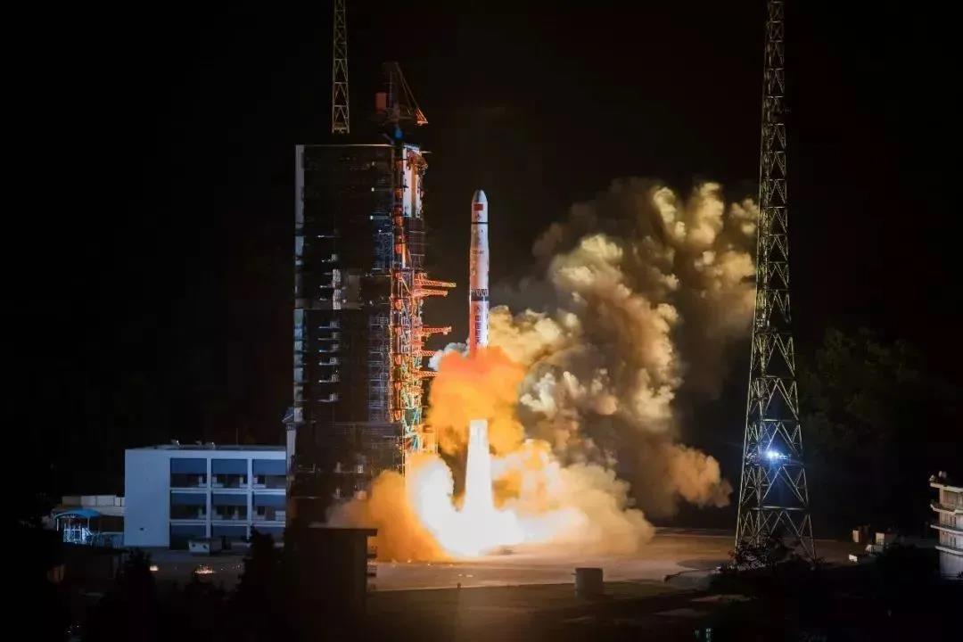 “嫦娥”奔月.jpg “嫦娥”奔月.jpg