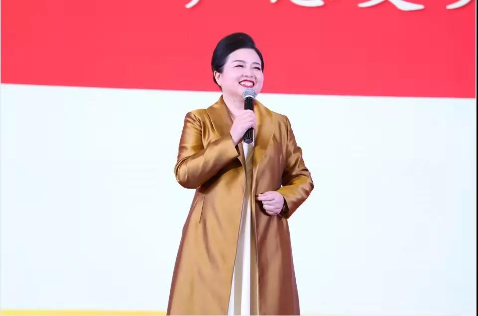 许罗轩.jpg 许罗轩.jpg