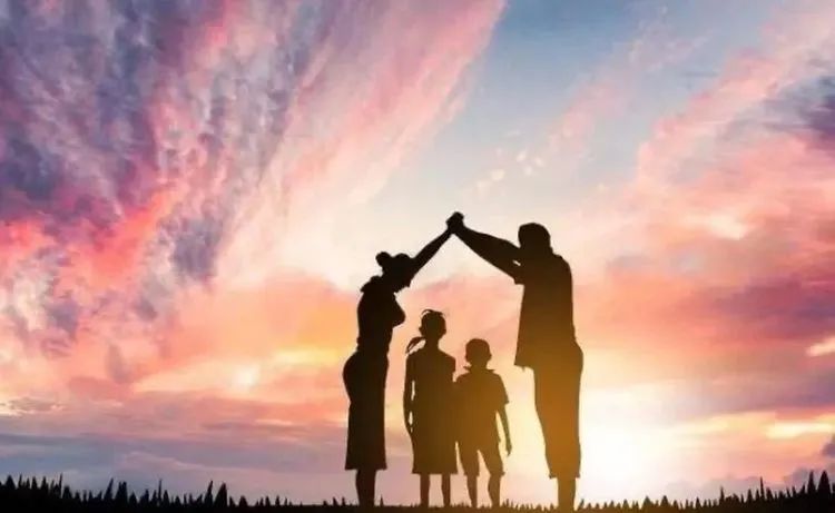 家庭素质教育成长.jpg 家庭素质教育成长.jpg