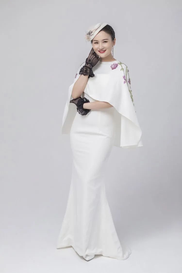 万合讲师凤子.jpg 万合讲师凤子.jpg